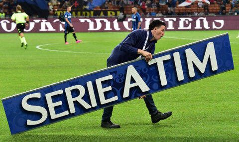 Calcio, Serie A in tv: Udinese-Napoli, Lazio-Roma e Inter-Torino in diretta su Sky e Premium