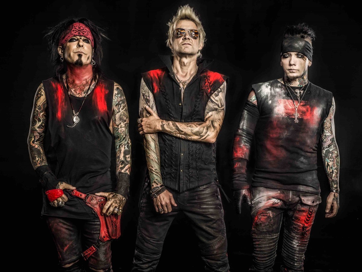 Sixx:A.M. a Youtube: “Fate la cosa giusta, pagate i musicisti”