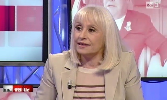 Raffaella Carrà  a Tv Talk risponde a Blogo: “Non ci sono foto della mia casa o interviste private perché perderei chi sono io”