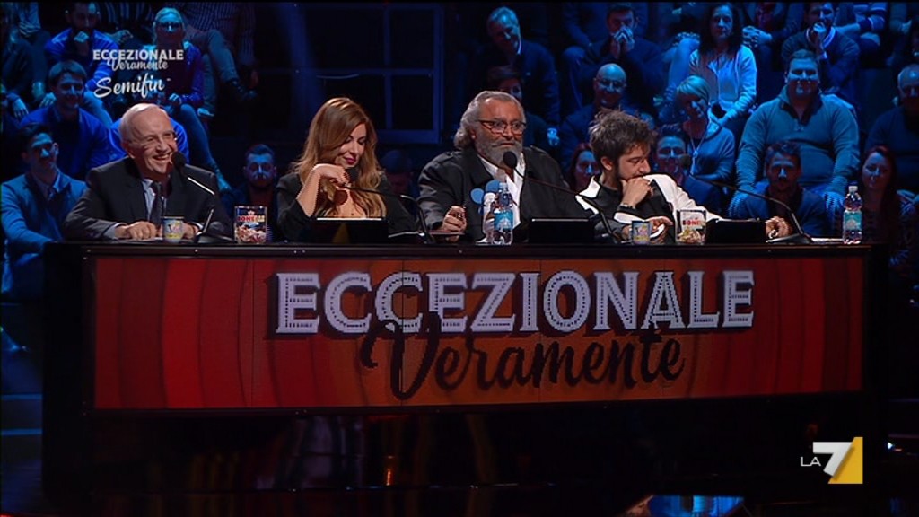 Eccezionale veramente, puntata del 12 maggio: comici ammessi in finale