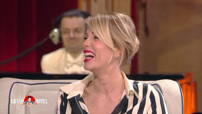 Alessia Marcuzzi: “Sono trash le interviste ai parenti di persone morte, non L’Isola”