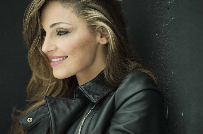 Anna Tatangelo a Blogo: “I Migliori Anni? Le opportunità vanno colte, perché imporsi dei paletti?”