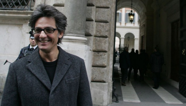 Edicola Fiore in tv, Fiorello: “No Rai e La7, sì una tra Sky e Mediaset” (VIDEO)