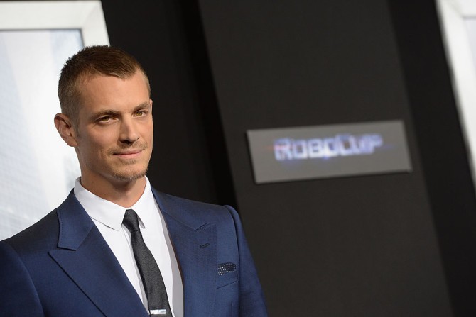 Serie tv, novità: Joel Kinnaman in Altered Carbon, Wentworth Miller regular dell’universo DC
