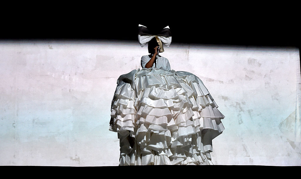 Sia, tutte le 73 canzoni scritte per altri cantanti: da Christina Aguilera a Marco Mengoni