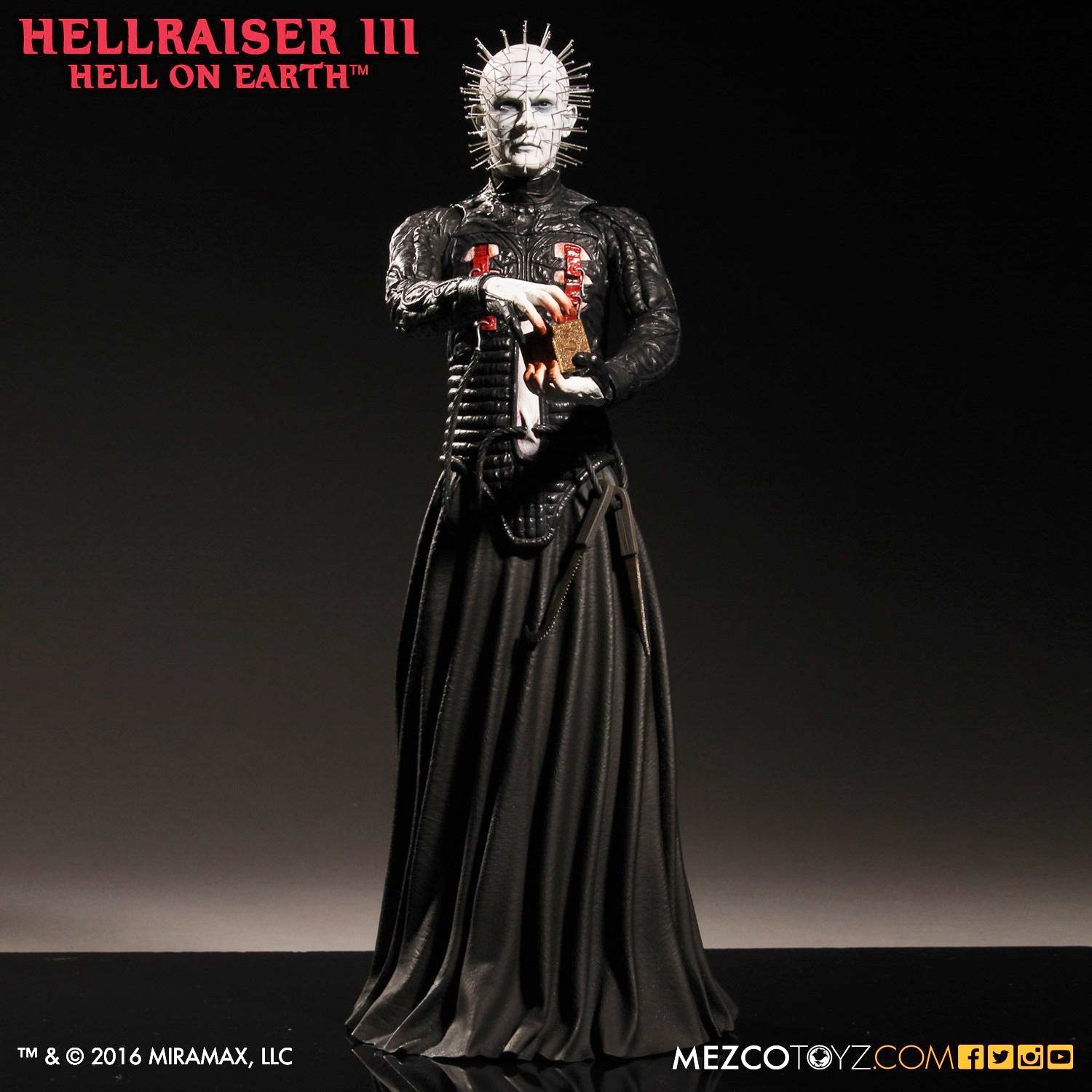 Hellraiser 3: nuova action figure Pinhead by Mezco Toyz