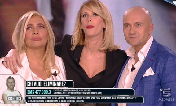 L’Isola dei Famosi 12 si farà: la banalizzazione del reality come forma di garanzia per il futuro