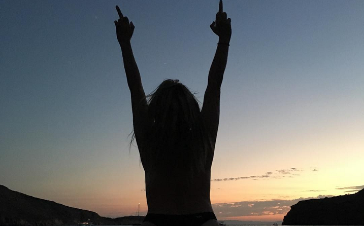 Kesha, dito medio e sfogo su Instagram: “Voglio riprendermi la mia vita, non starò più in silenzio e in disparte!”