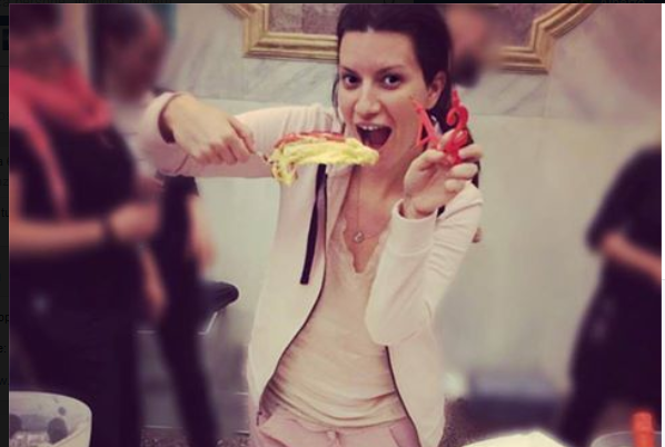 Buon compleanno Laura Pausini! Gli auguri in dieci canzoni [playlist]