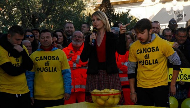 I Retroscena di Blogo: Mezzogiorno in famiglia, Manila Nazzaro sostituisce Alessia Ventura?