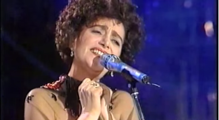 Mia Martini, 21 anni dalla morte della cantante: il ricordo in 5 canzoni, da Minuetto a Gli uomini non cambiano