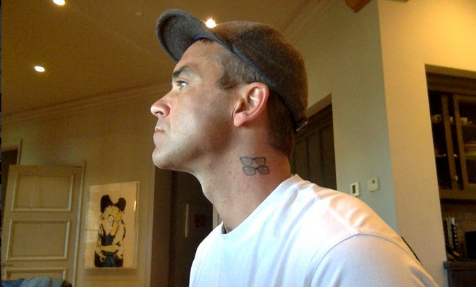 Robbie Williams, contratto con la Sony Music e nuovo album nel 2016