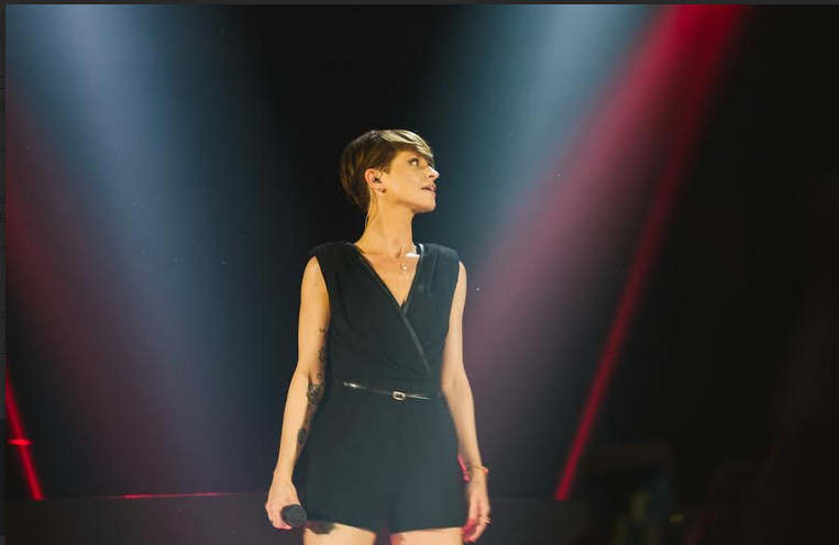 Alessandra Amoroso, Vivere a colori è il nuovo singolo [testo e audio]