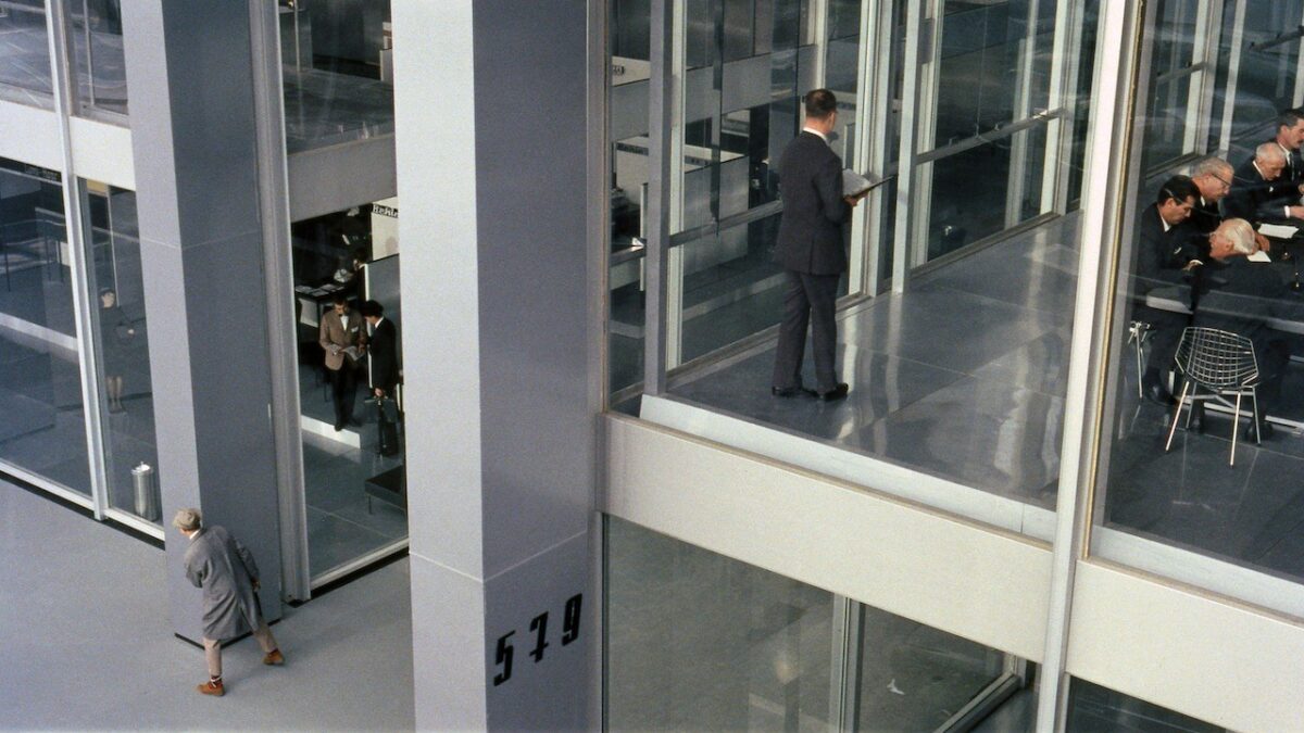 PlayTime: il monumentale capolavoro restaurato di Jacques Tati