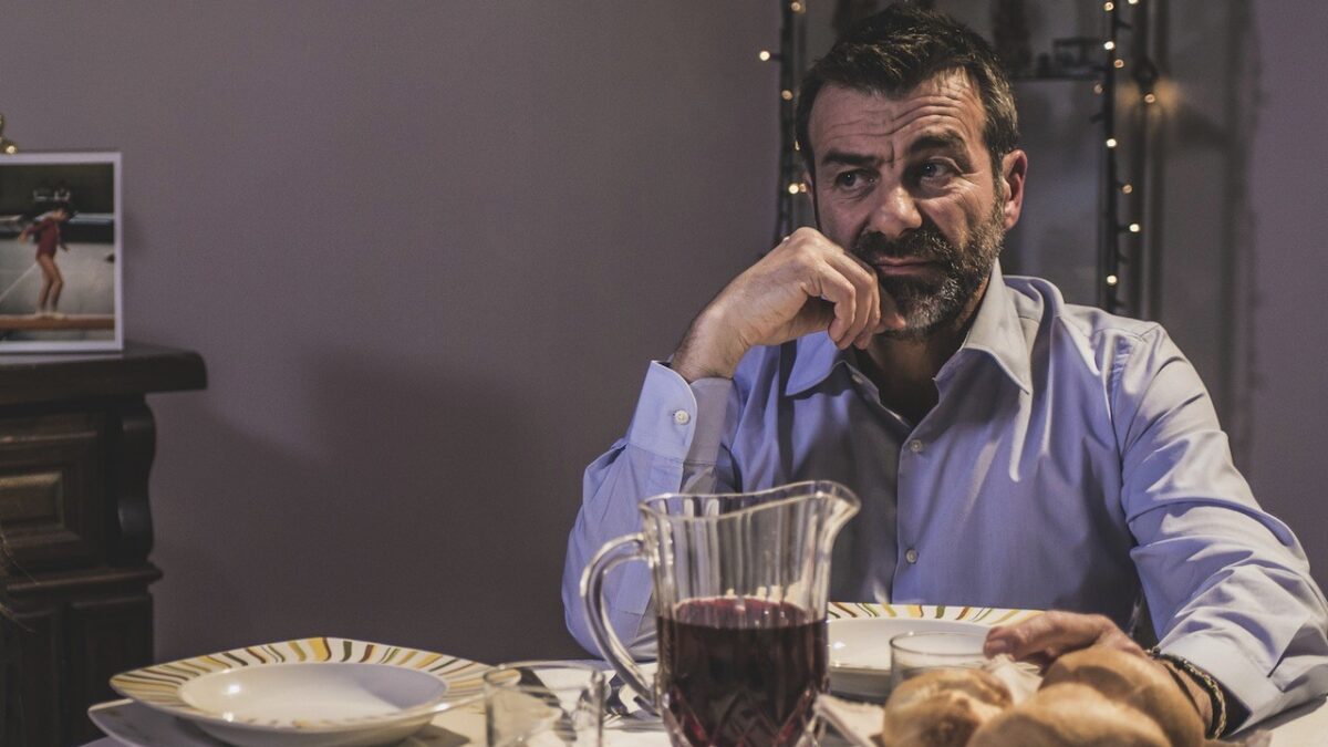 Quel Venerdì 30 Dicembre: trailer della commedia agrodolce di Tonino Abballe