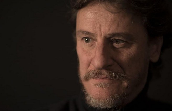 Giorgio Tirabassi a Blogo: “Interpretare Libero Grassi onora il mestiere di attore, Squadra mobile è routine” (VIDEO)