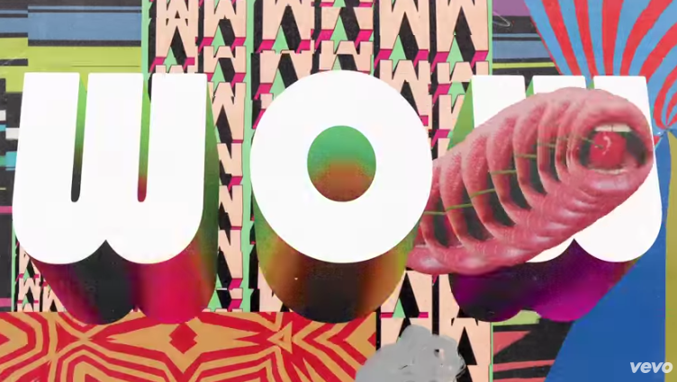 Beck, Wow: testo, traduzione e lyrics video