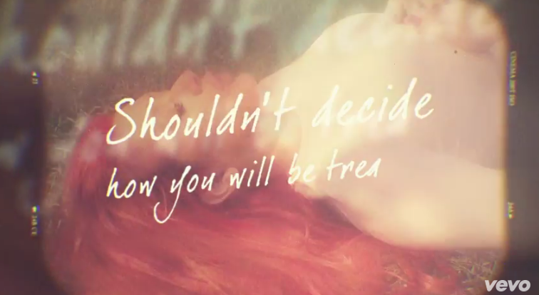 Christina Aguilera, Change: testo, traduzione e video lyric