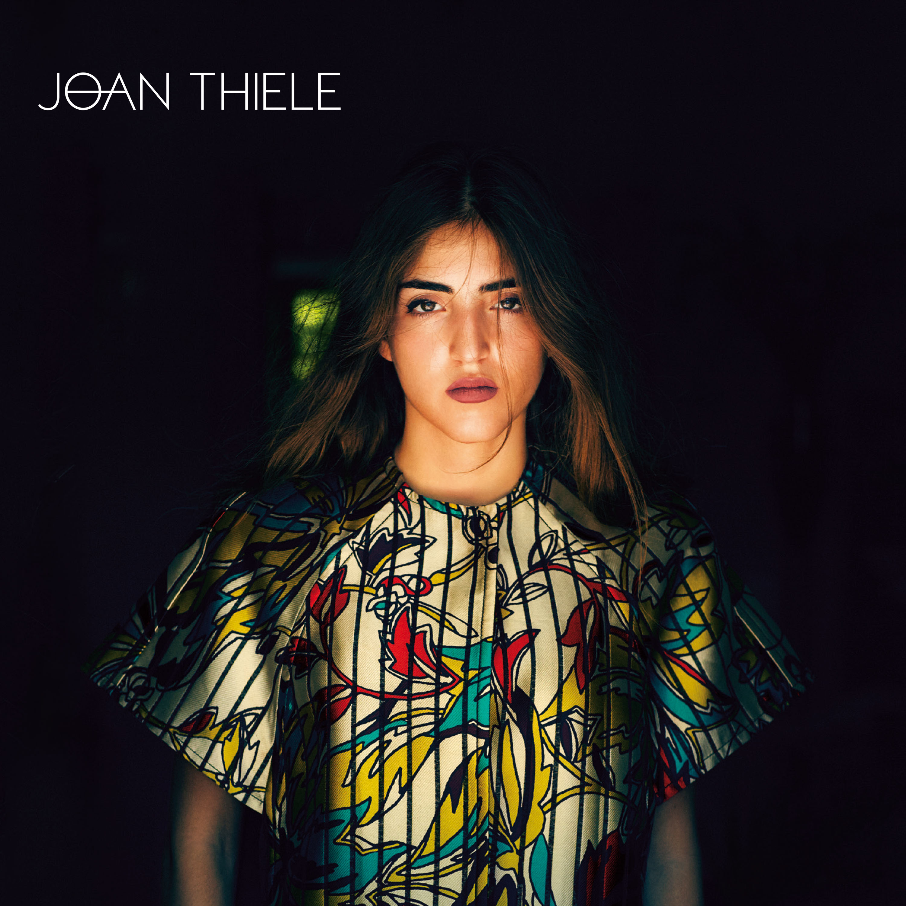 Joan Thiele presenta l’ep d’esordio: “Molti brani sono nati in studio durante live sessions”