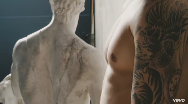 Justin Bieber, Company: testo, traduzione e video ufficiale