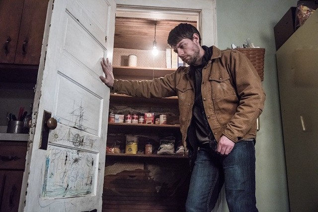 Outcast, su Fox l’horror che spaventa puntando sulla psicologia