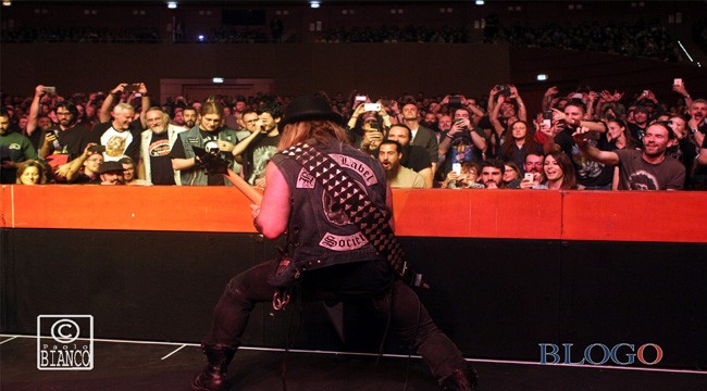 Zakk Wylde al Teatro Arcimboldi: foto-report dal concerto di Milano, 9 Giugno 2016