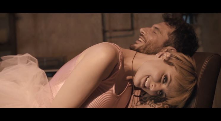 Arisa, Una notte ancora: testo e video ufficiale
