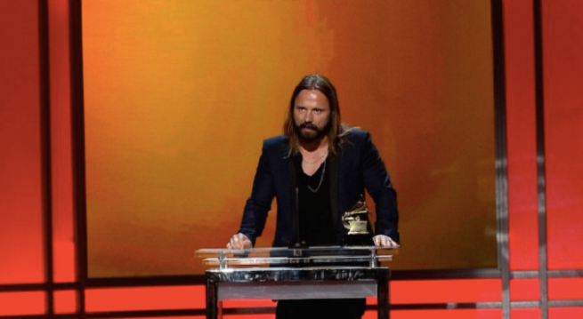 Father John Misty rifiuta 250,000$ per una cover dei Backstreet Boys