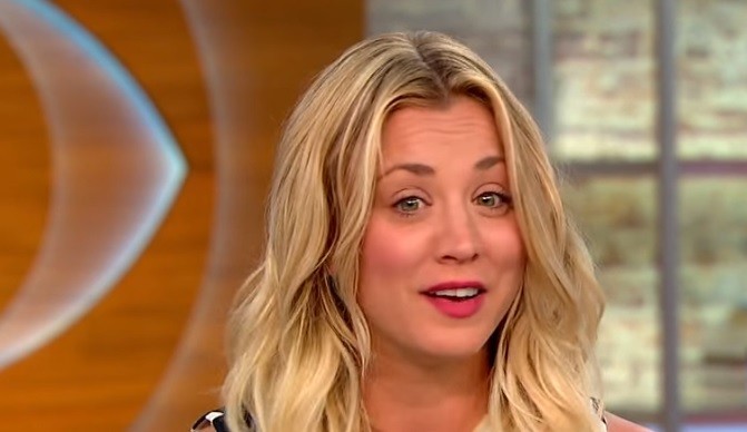 Kaley Cuoco di The Big Bang Theory al centro delle polemiche per una foto su Instagram