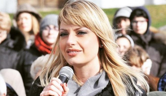 Manila Nazzaro a Blogo: “Condurre Mezzogiorno in famiglia è grande occasione per me. Alessia Ventura? Le auguro fortuna, è brava” (VIDEO)