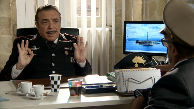 Nino Frassica a Blogo: “Complimenti per la connessione vi insegna a cercare sul web notizie su Antonio Zequila” (VIDEO)
