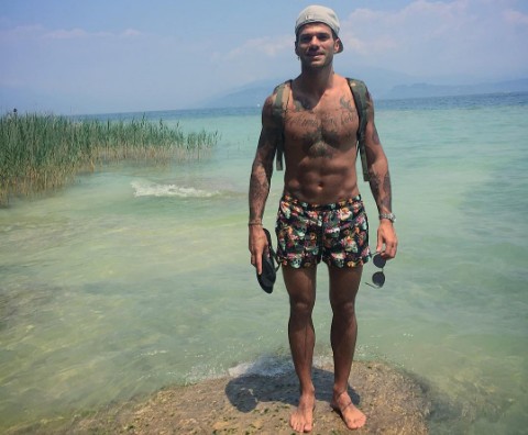 Claudio Sona tronista gay di Uomini e donne?
