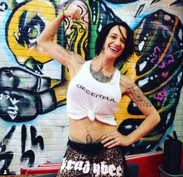 Amore criminale, Barbara De Rossi fuori, Asia Argento conduttrice