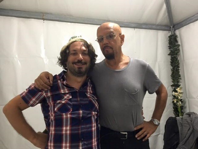 Enrico Ruggeri fa aprire il suo concerto ad un ragazzo conosciuto in un ristorante