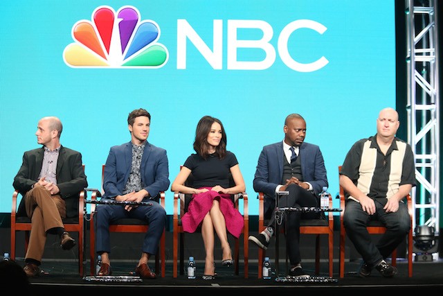 Timeless, la serie tv sui viaggi nel tempo “Non edulcorerà la Storia”
