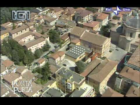 Terremoto in Abruzzo – Porta a Porta | Bruno Vespa in elicottero