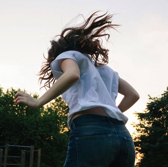 Lemandorle, Le ragazze: testo e video