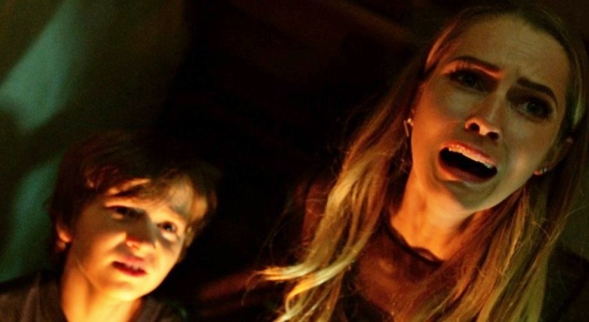 Lights Out – Terrore nel buio: clip in italiano, poster, foto e web app