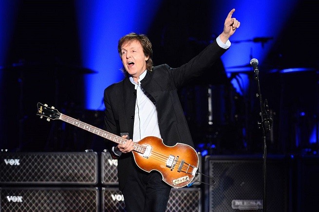 Paul McCartney firma con la Capitol Records e prepara un nuovo album