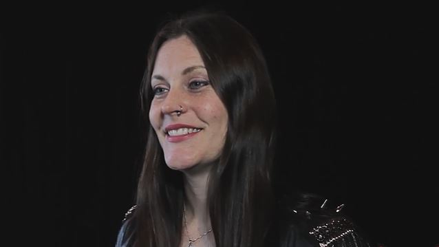 Nightwish, Floor Jansen è incinta di quattro mesi