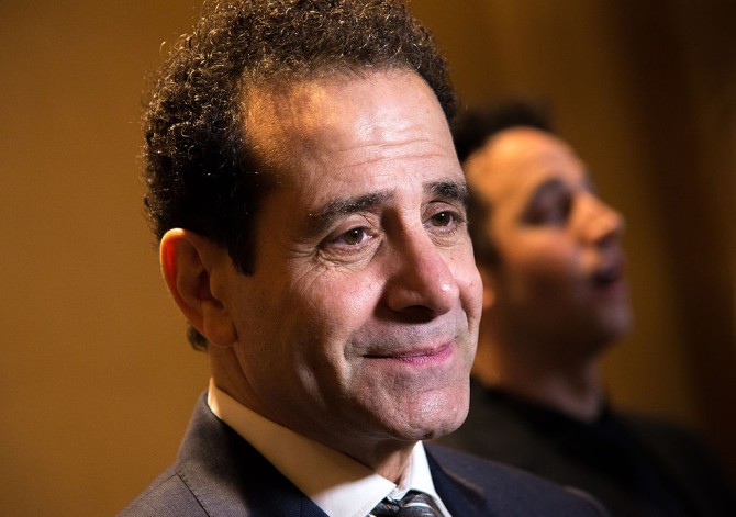 Serie Tv, novità: Tony Shalhoub in The Marvelous Mrs Maisel di Amy Sherman-Palladino, Jacob Artist in American Horror Story