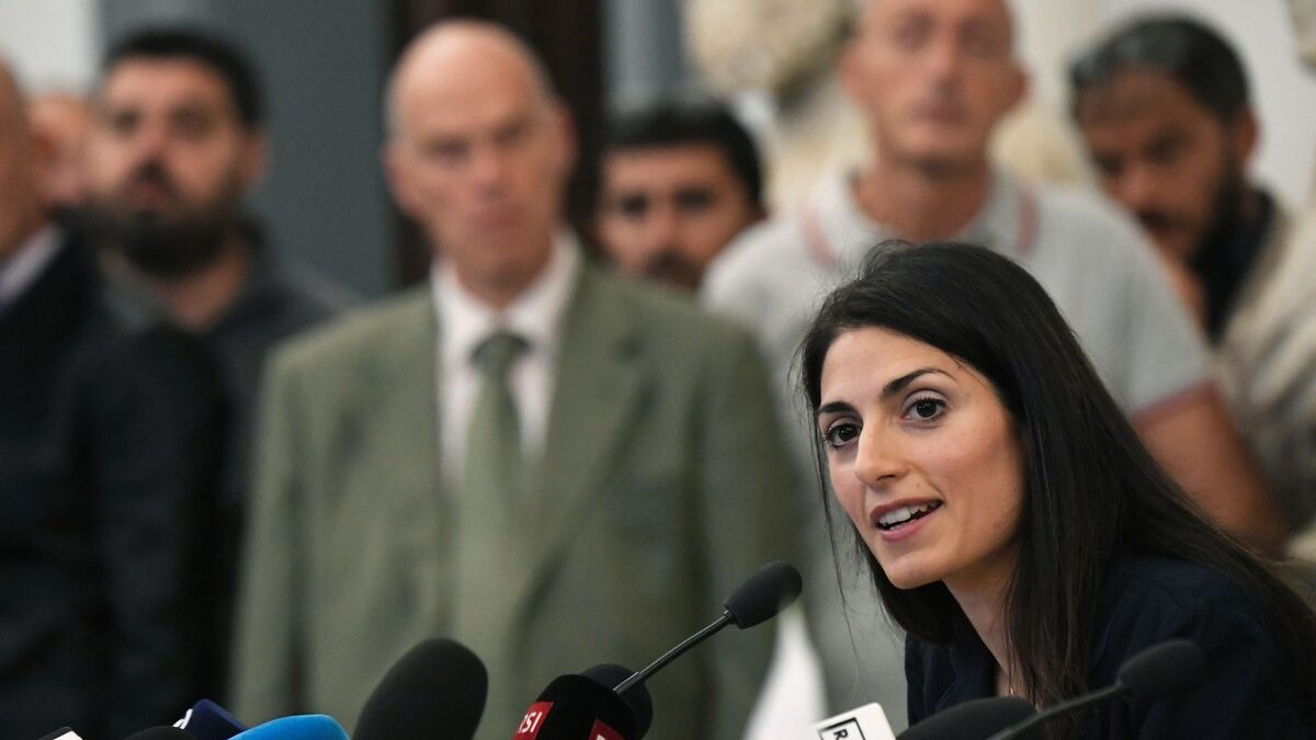 Roma: Raggi assolta in Appello dall’accusa di falso in atto pubblico