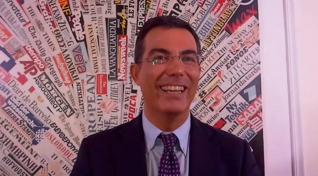 Giovanni Floris a Blogo: “DiMartedì è come un giornale. I talk show non sono in crisi. Contento di avere Massimo Giannini. Debora Rasio alla Rai? In bocca al lupo”