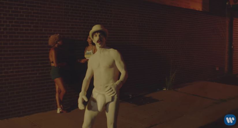 Red Hot Chili Peppers, Go Robot: testo, traduzione e video ufficiale