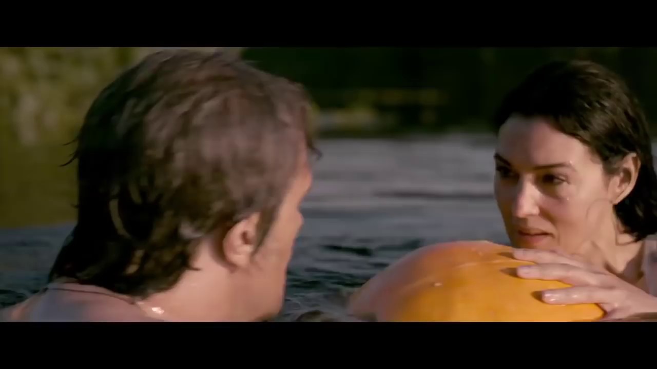 Emir Kusturica & Monica Bellucci in “On The Milky Road” – Sulla Via Lattea