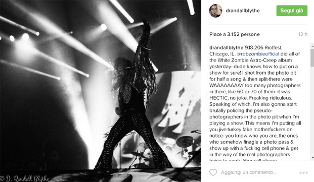 Lamb Of God, pugno duro contro i cellulari nel photo-pit