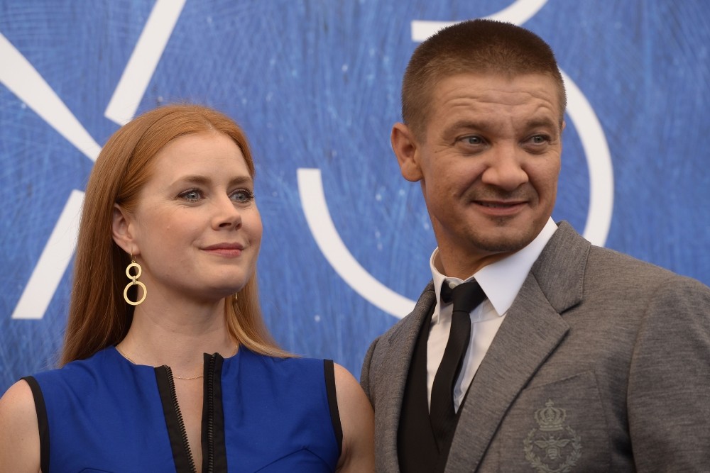 Arrival: le foto di Amy Adams e Jeremy Renner a Venezia