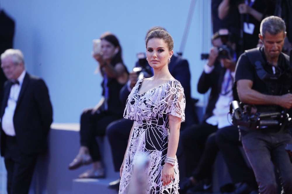 Jackie: le foto di Natalie Portman a Venezia