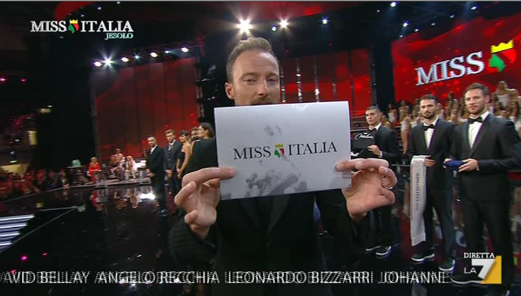 Miss Italia 2016, Facchinetti toglie leziosità alla kermesse. Ma trova manforte solo in Salemme