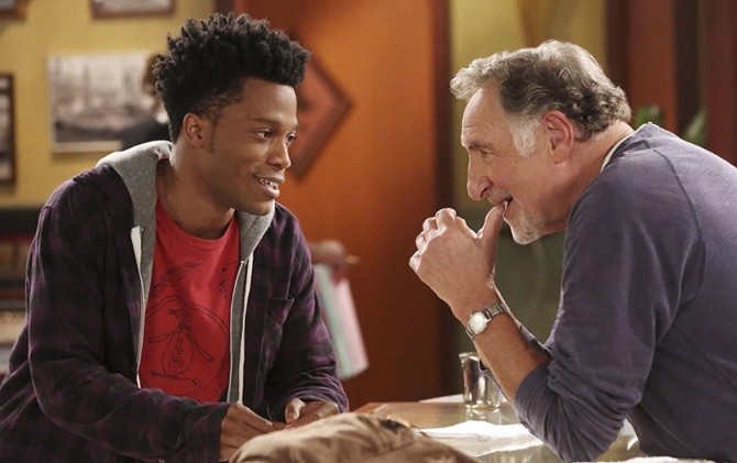 Serie Tv, novità: CBS ordina Superior Donuts per la midseason e prepara un nuovo legal drama Perfect Citizen